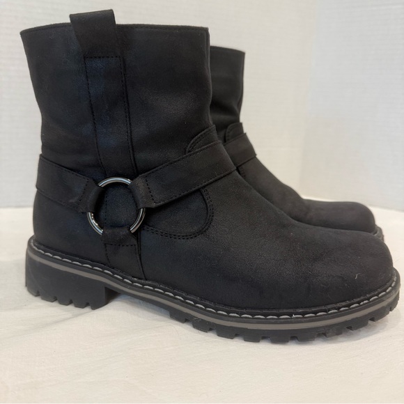 Corkys Shoes - Corky’s “Fall In Love” Black Boots | Size 8 | Great Condition 🖤